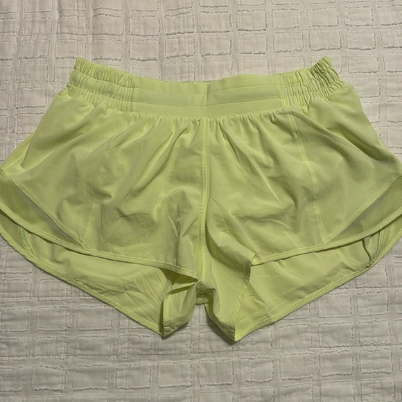 Lululemon Shorts size 8 - Picture 1 of 5